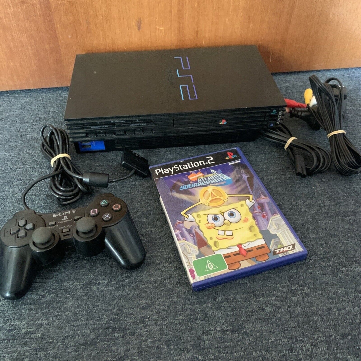 Sony PlayStation 2 PS2 Fat Console PAL + 1 Game and Controller SCPH-50002