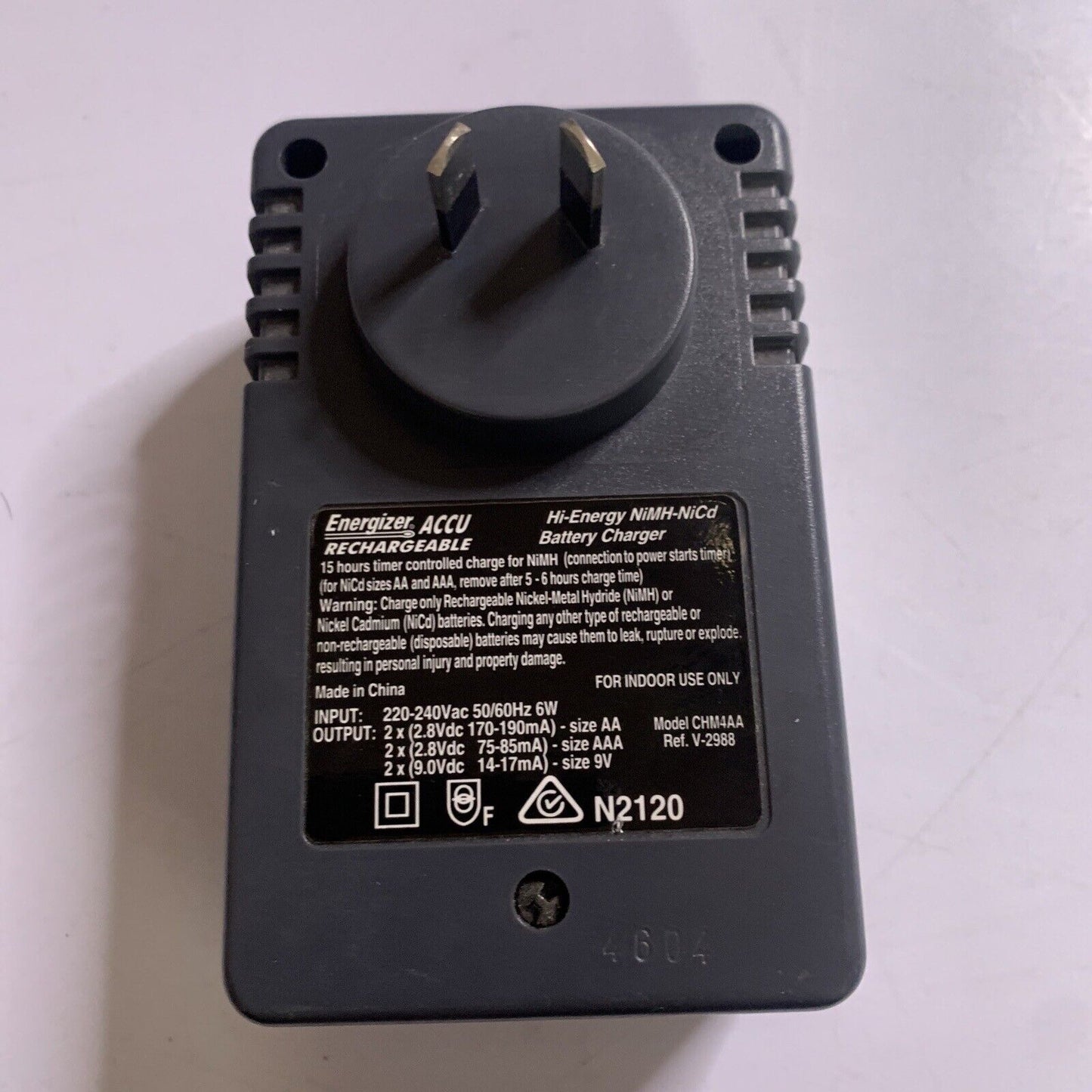 Energizer Rechargeable Compact Charger NiMH NiCd AA AAA 9V CHM4AA