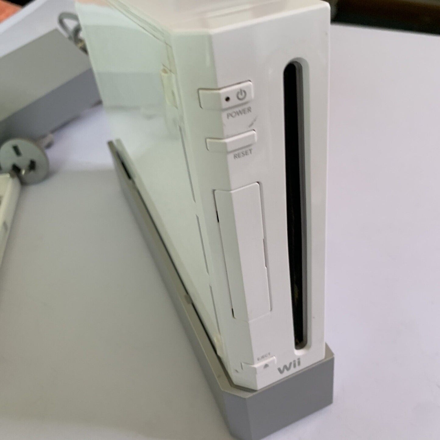 Nintendo Wii Console PAL Console White + Tiger Woods Game Controllers