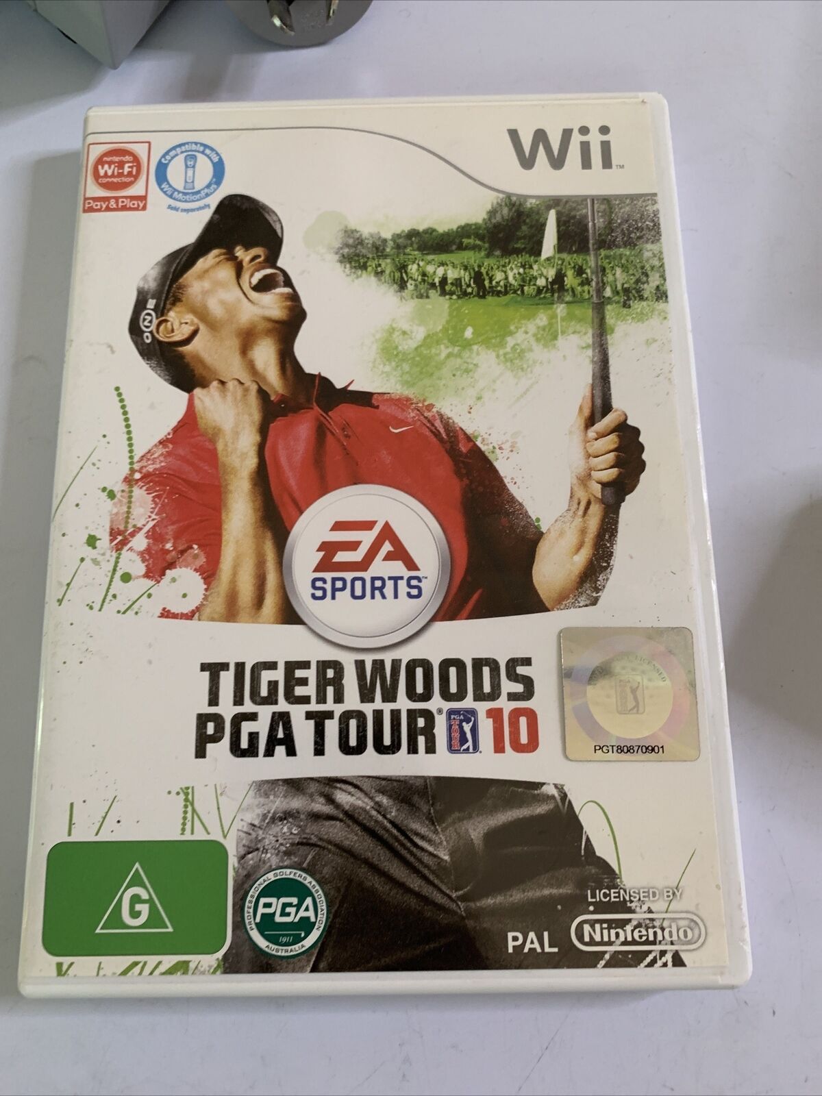 Nintendo Wii Console PAL Console White + Tiger Woods Game Controllers