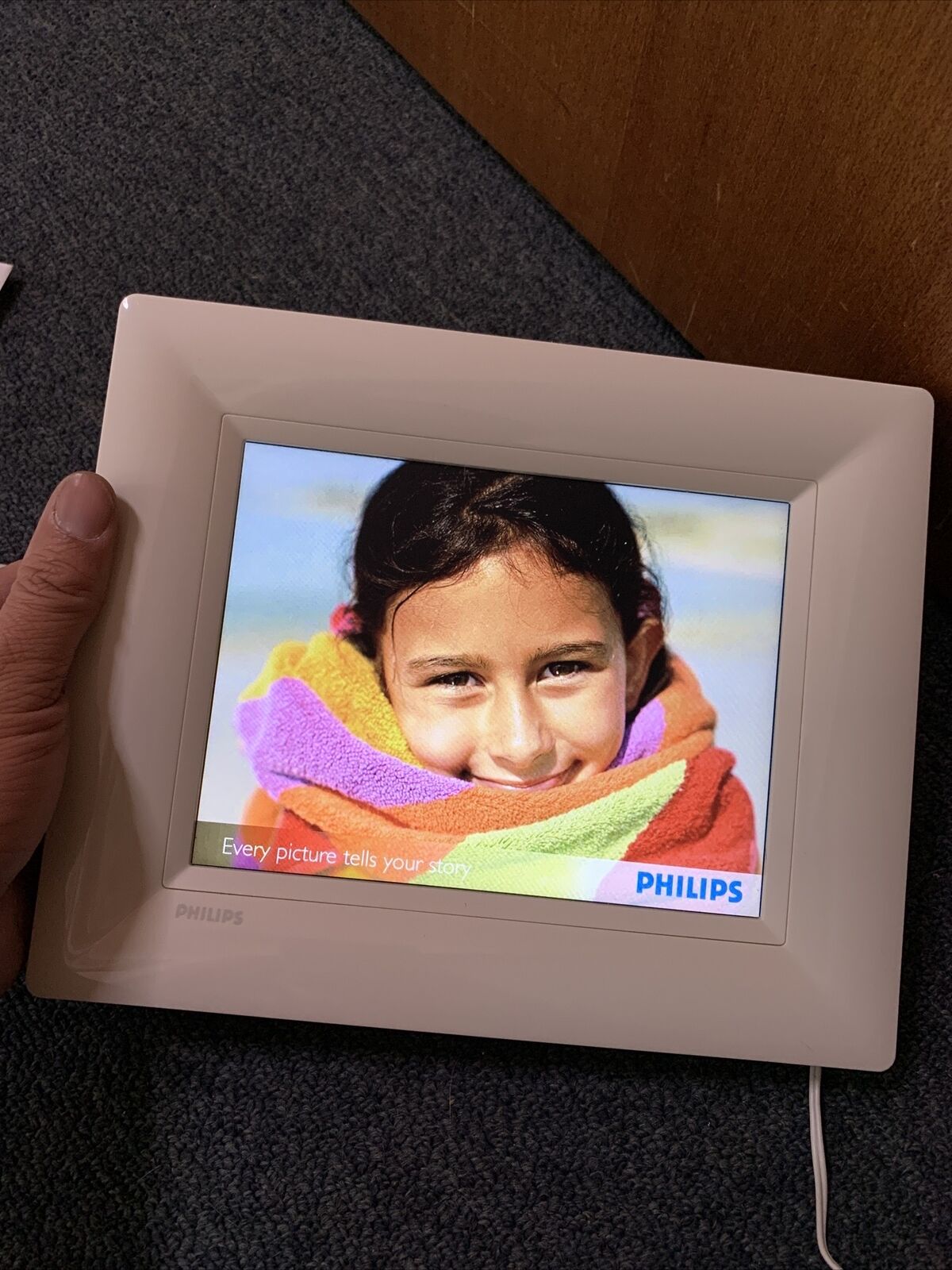 Philips 8” LCD Digital Photo Frame 8FF3FPW