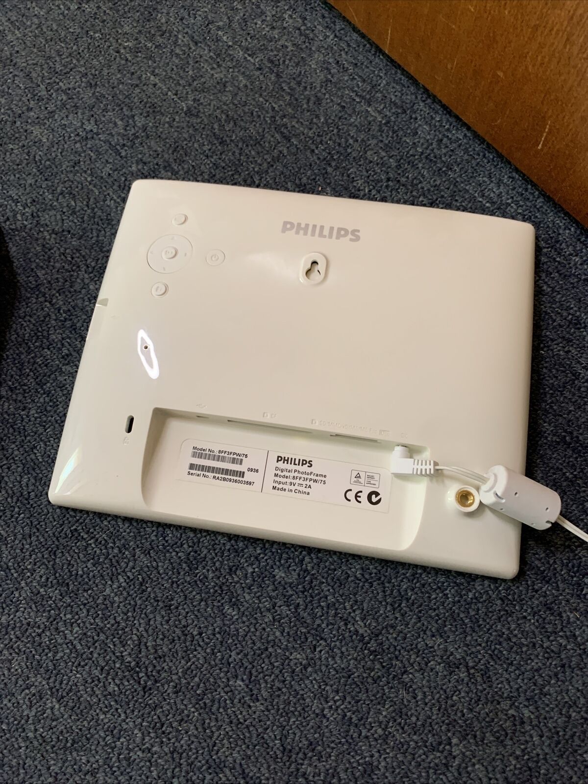 Philips 8” LCD Digital Photo Frame 8FF3FPW