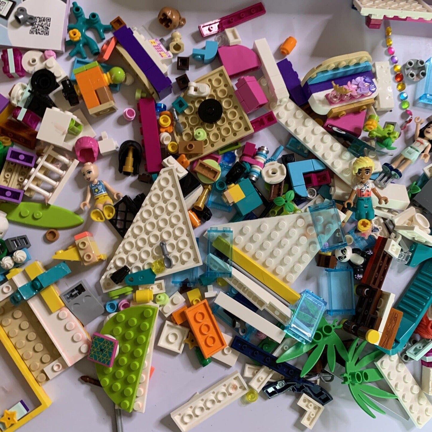 LEGO FRIENDS: Heartlake City Hair Salon (41391) Incomplete Uncounted