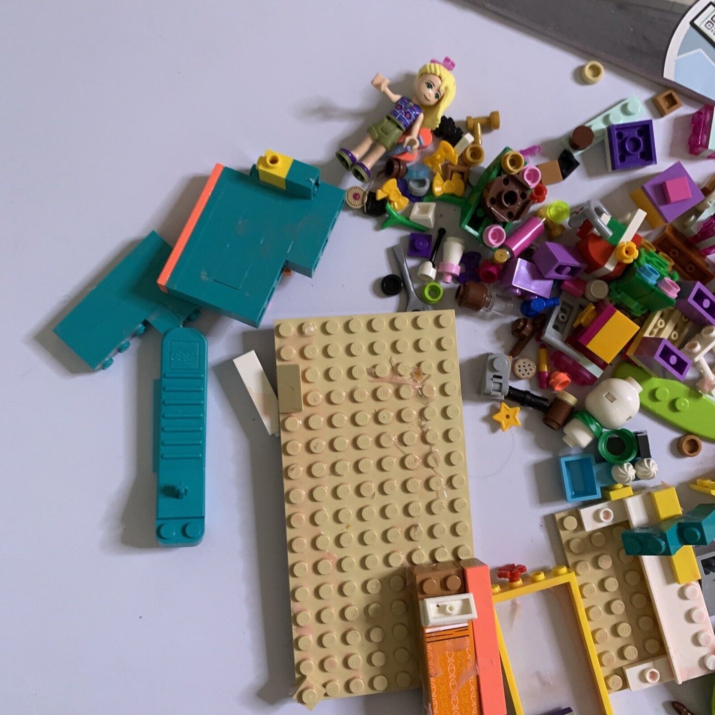 LEGO FRIENDS: Heartlake City Hair Salon (41391) Incomplete Uncounted