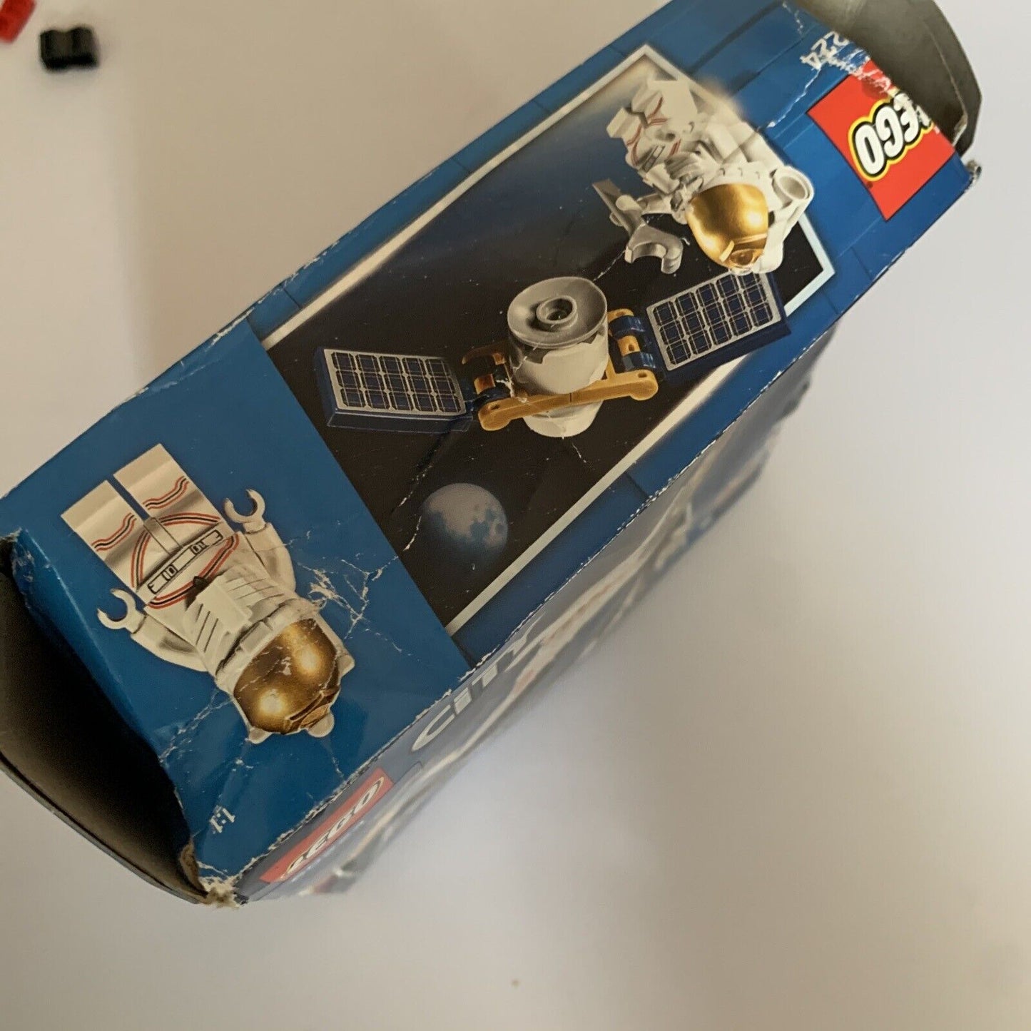 LEGO CITY Satellite Service Mission (60224)