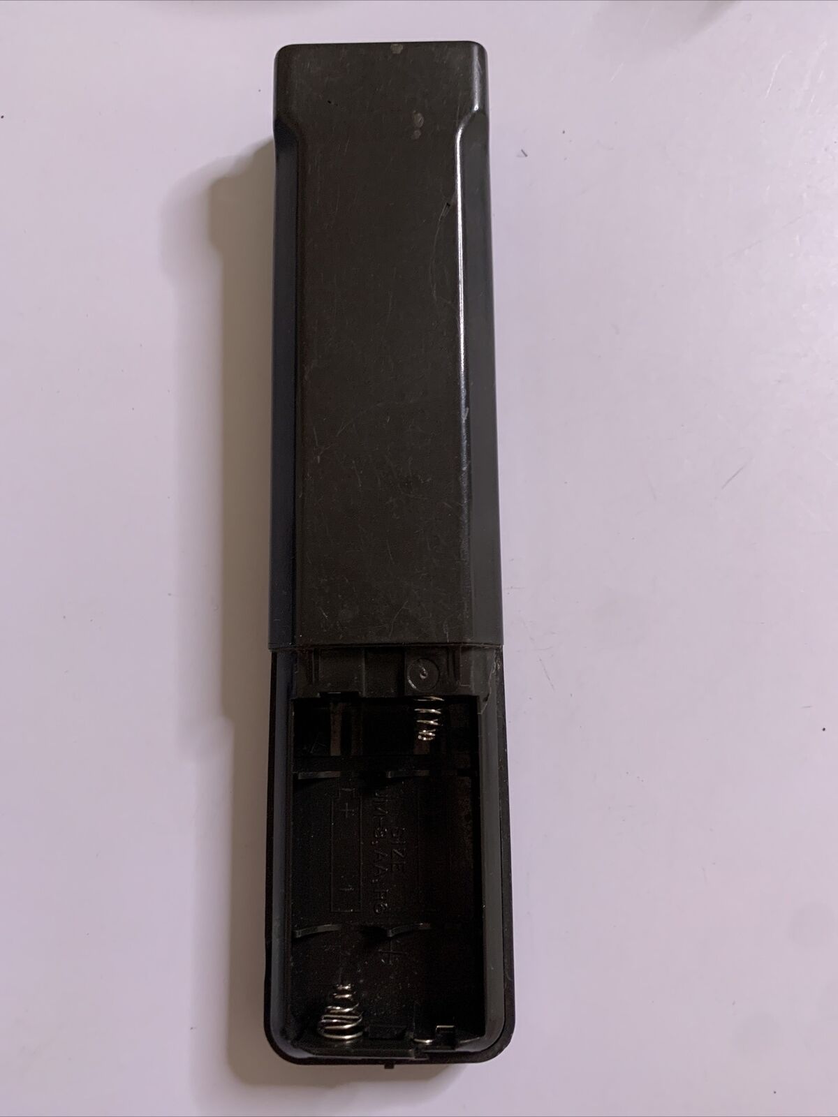 Genuine Sony Trinitron RM-687B Remote Control *No Battery Lid