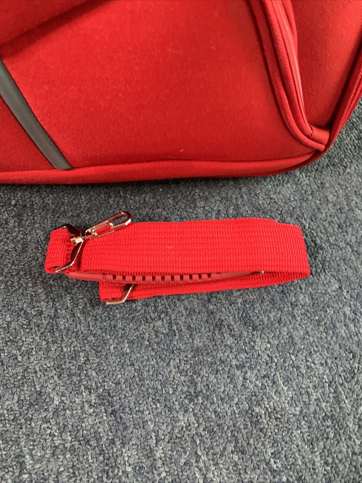 Rectangular Carry Shoulder 2 Way Bag Red with Strap Hardly Been Used 35x26x10cm