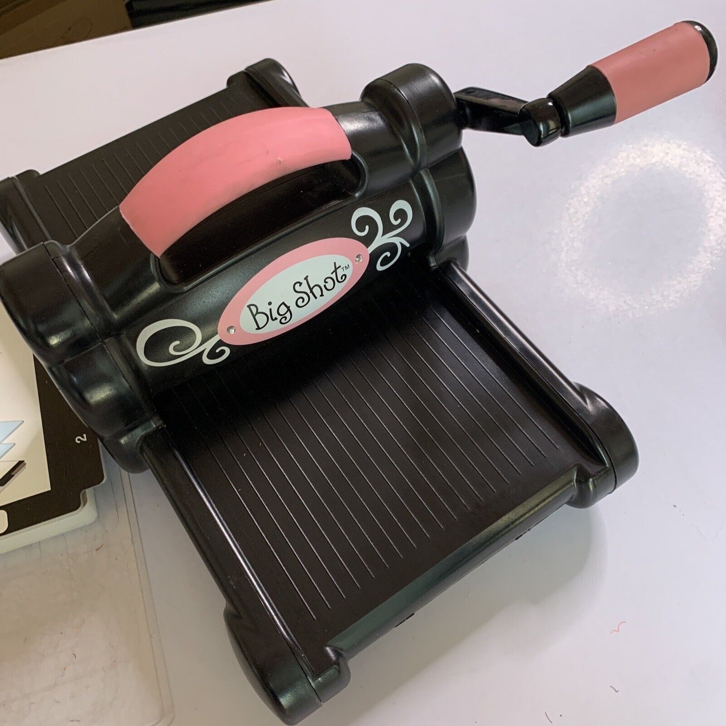 Sizzix Big Shot Embossing Machine with Accessories 655268
