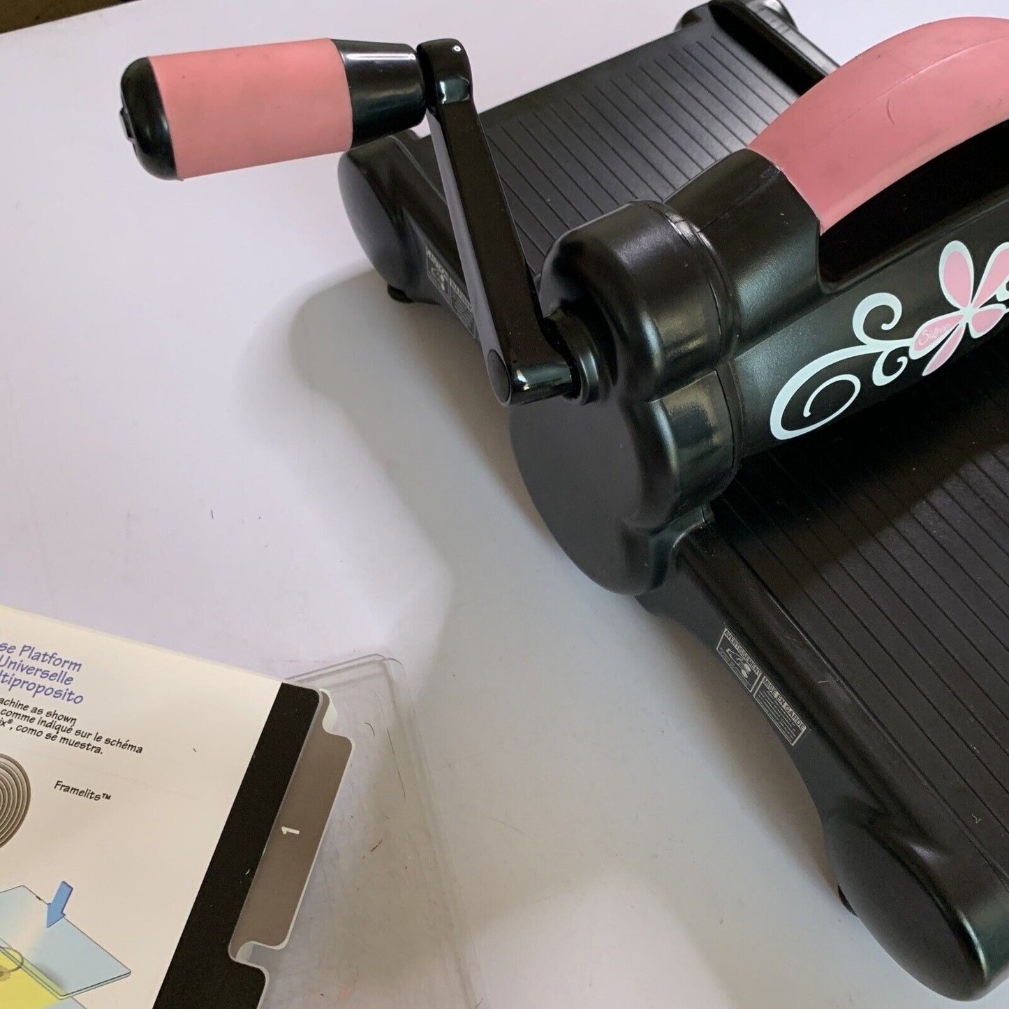 Sizzix Big Shot Embossing Machine with Accessories 655268