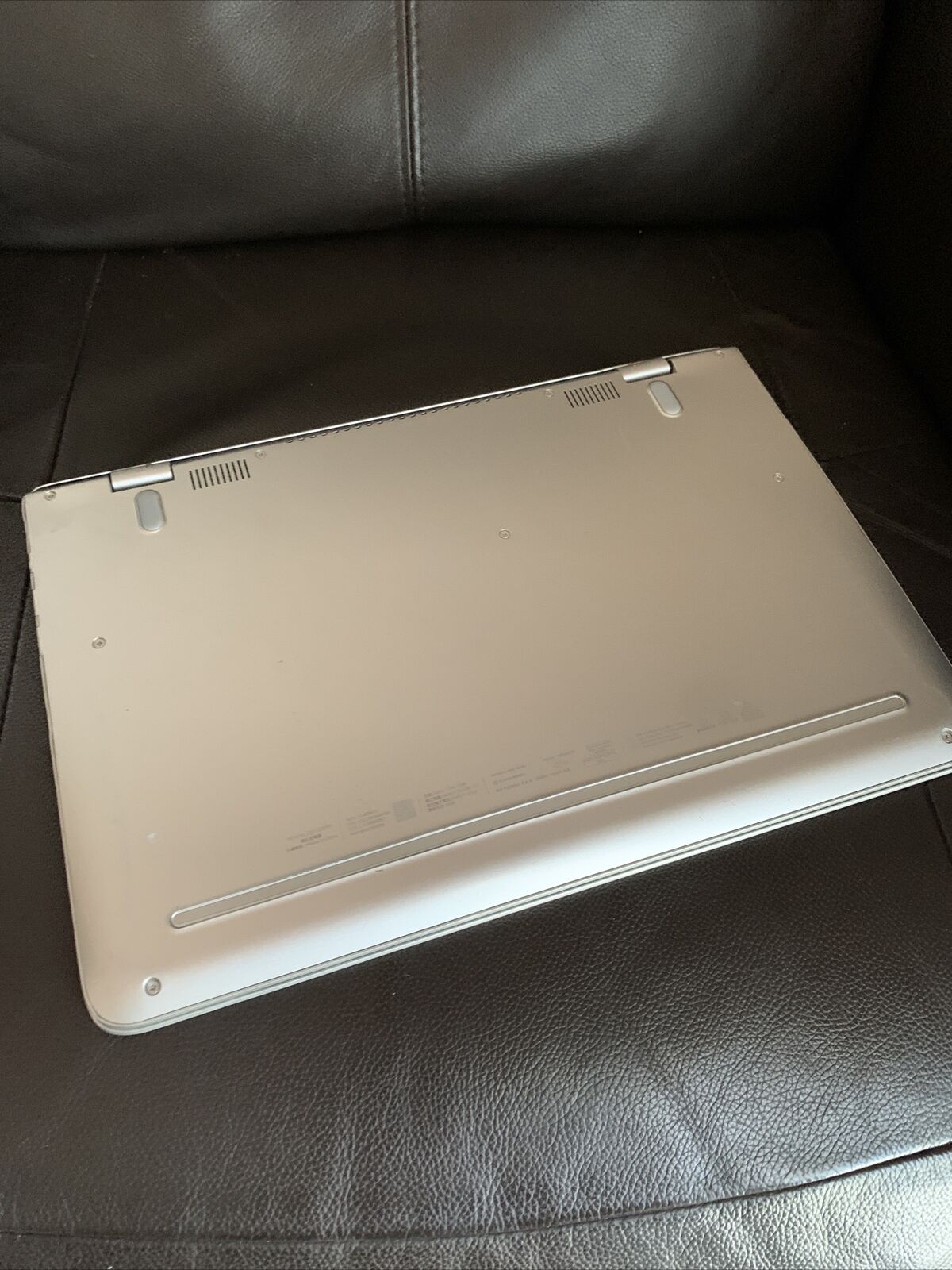 HP 7265NGW i7 Laptop *For Parts Or Repair Doesn't Turn On and Cracked LCD