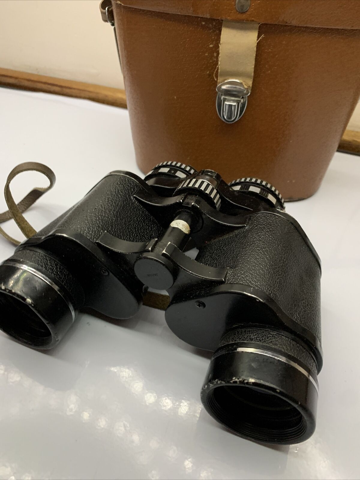 Zenith Zoom Binoculars 7X-12X40 Field 5.5 at 12x No.41-8374 *Cracked R Eyepiece