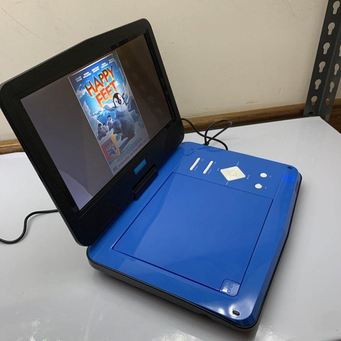 Target 10.1" Portable DVD Player PDVD-1003 *Burn In Left Corner