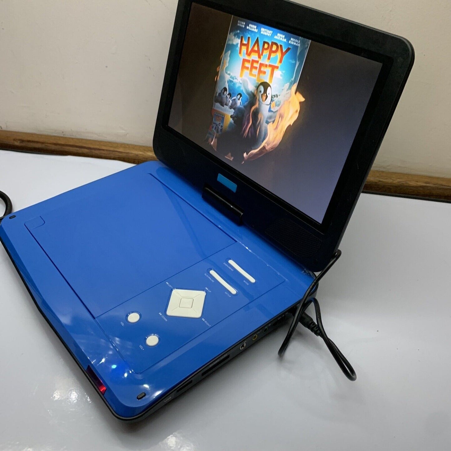 Target 10.1" Portable DVD Player PDVD-1003 *Burn In Left Corner