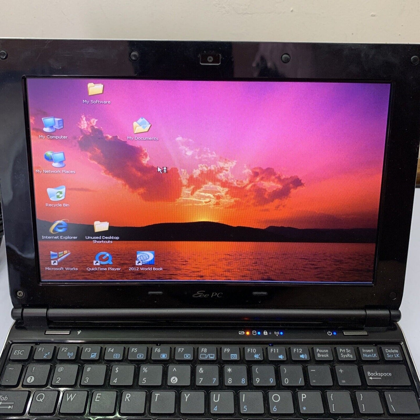 ASUS EeePC Laptop Intel Atom N280 1.66 Ghz 2GB Windows XP 160GB
