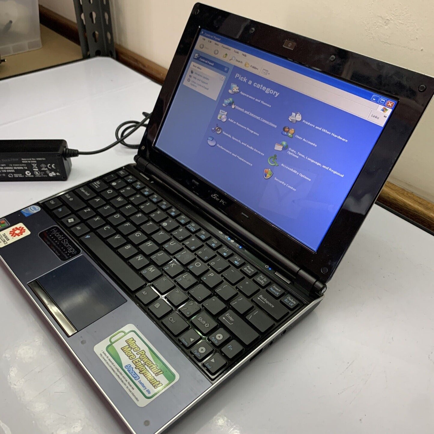 ASUS EeePC Laptop Intel Atom N280 1.66 Ghz 2GB Windows XP 160GB