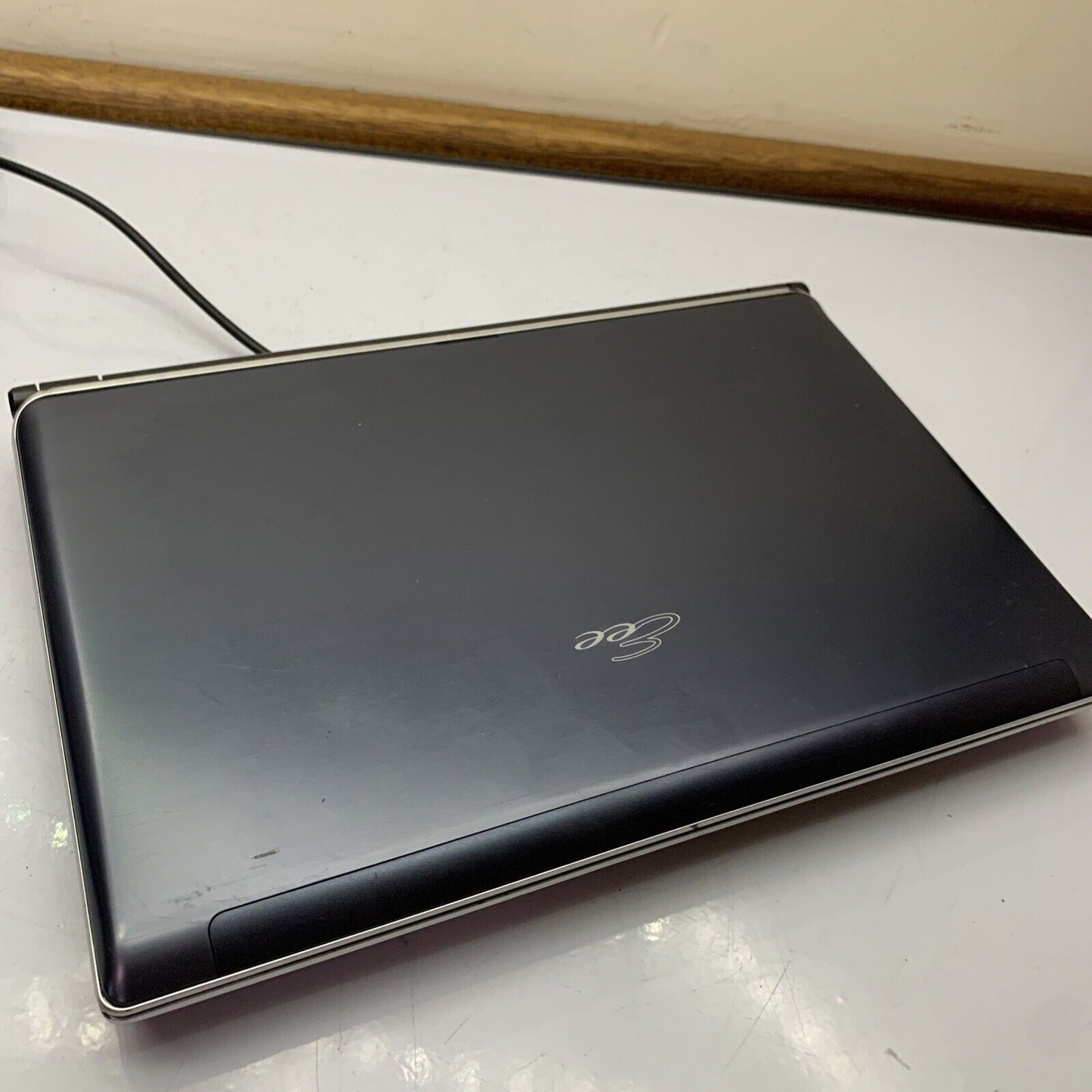 ASUS EeePC Laptop Intel Atom N280 1.66 Ghz 2GB Windows XP 160GB