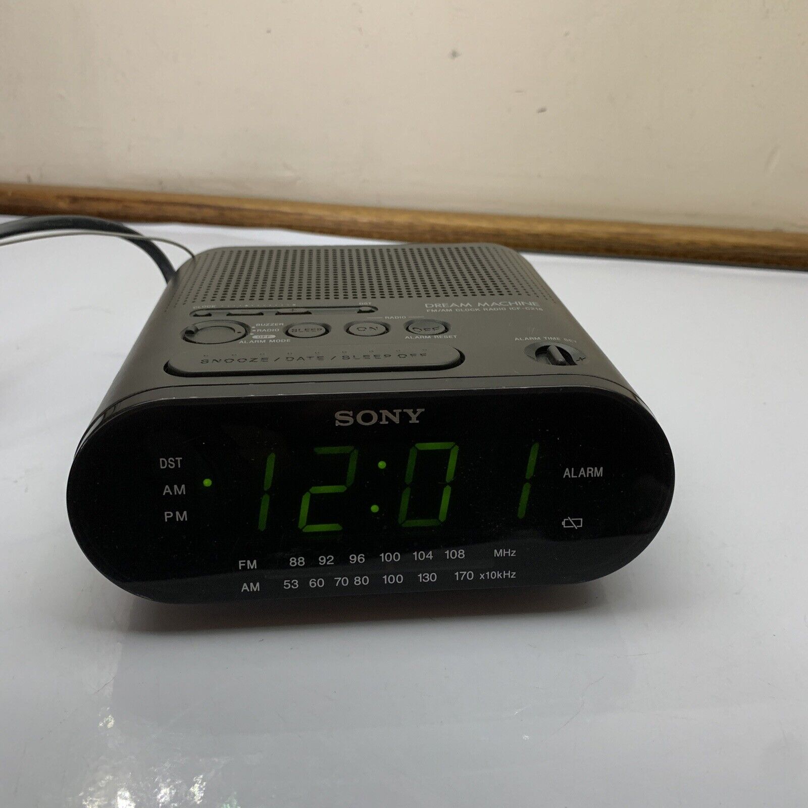 Sony Dream Machine AM FM Dual Alarm Clock Radio Model ICF-C218 Auto ... Dream machine sony clock radio