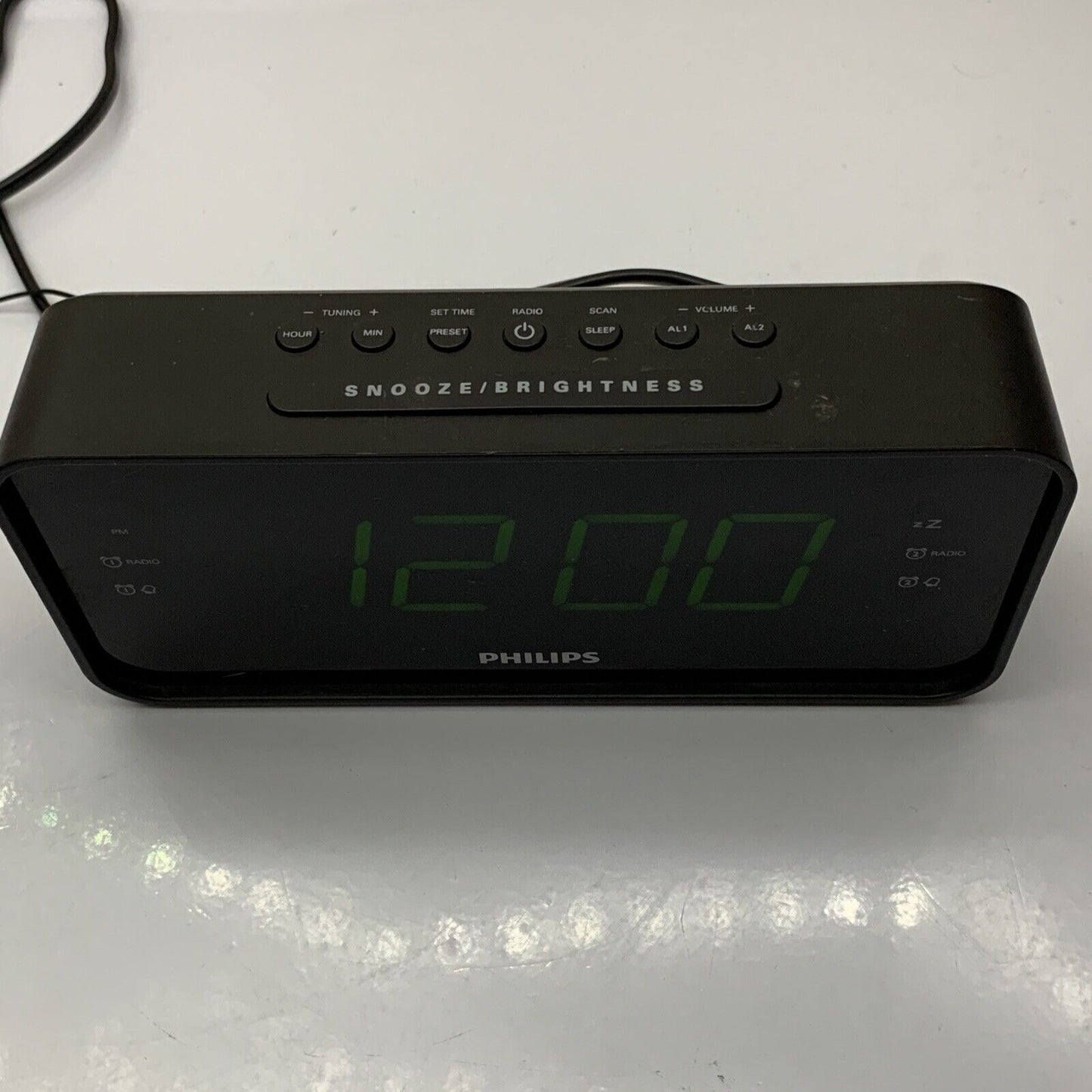 Philips AJ3232B/79 Big Display Snooze Alarm Clock AM/FM Radio