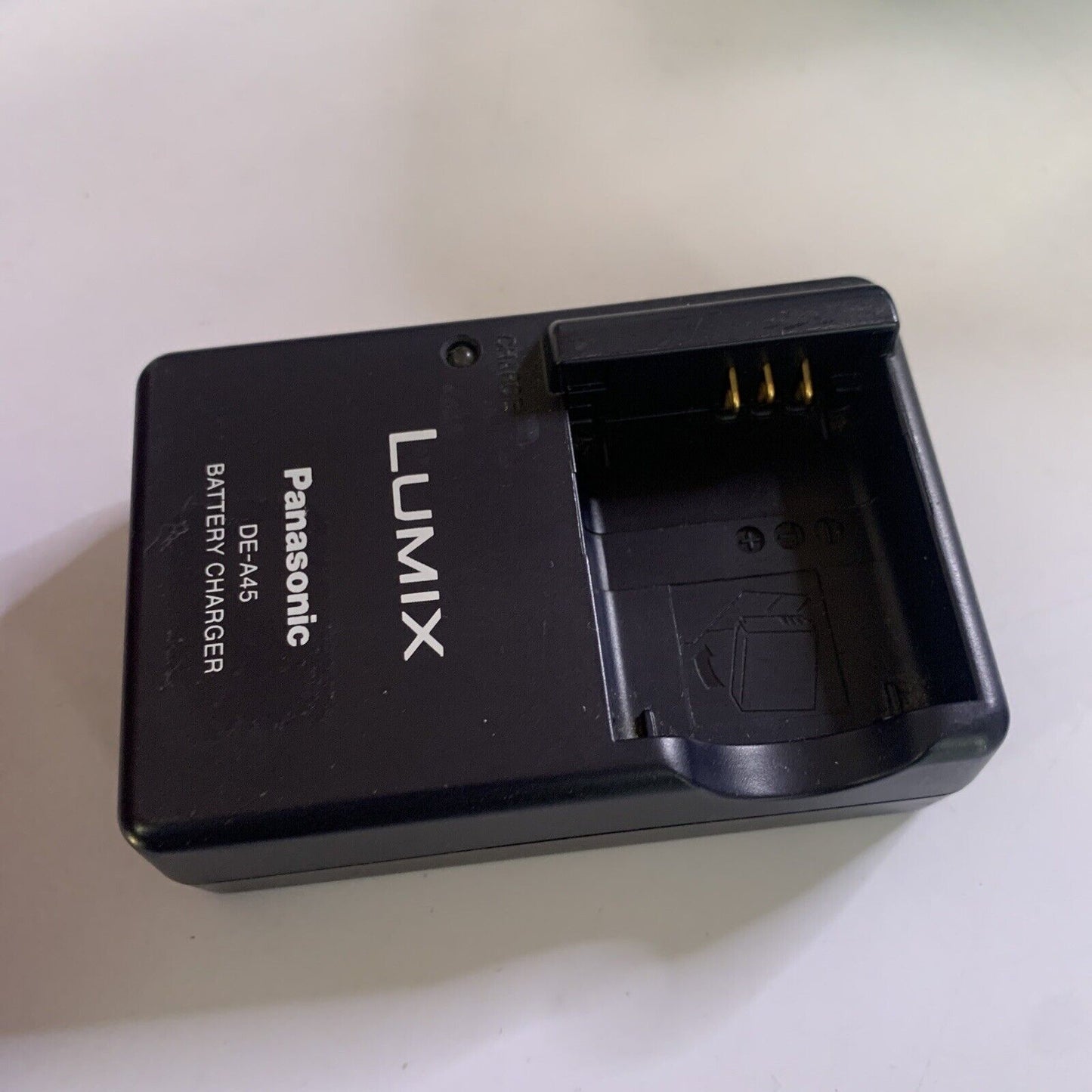 Genuine Panasonic Lumix DE-A45 Battery Charger for CGA-S007 CGA-S007E CGR-S007