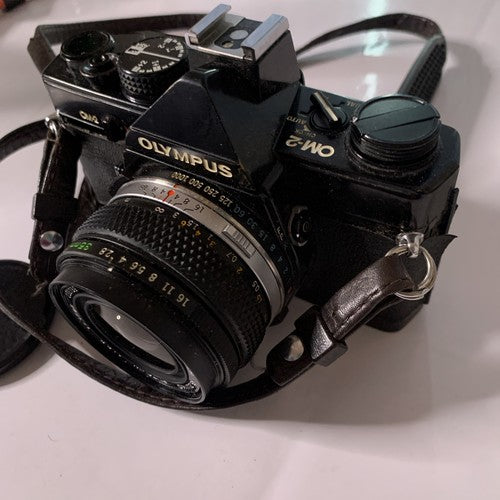 Olympus OM-2 35mm Film Camera G.Zuiko AUTO-W f/2.8 Lens Untested