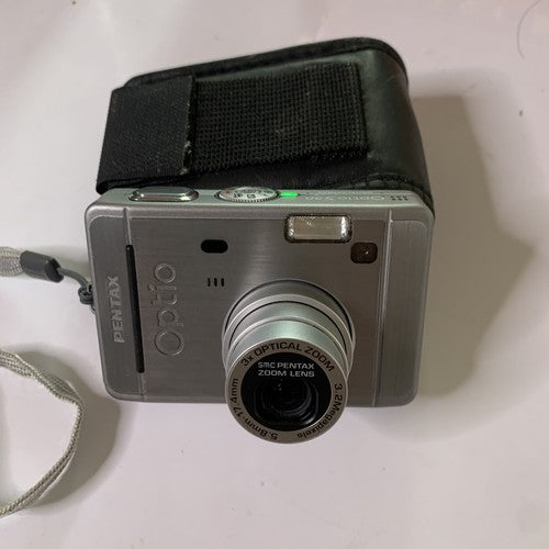 Pentax Optio S30 3.2 MP Point & Shoot Digital Camera w 2GB SD Card with Case