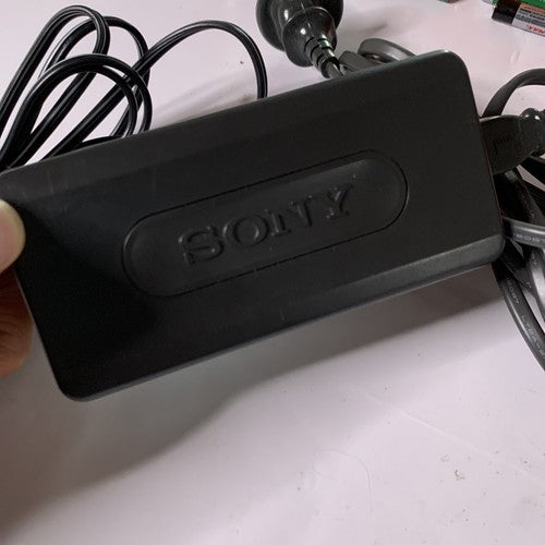 Genuine Sony AC-L10B Power Supply Camcorder Charger 8.4V 1.5A For Sony Handycam