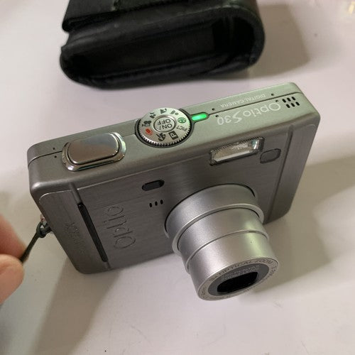Pentax Optio S30 3.2 MP Point & Shoot Digital Camera w 2GB SD Card with Case