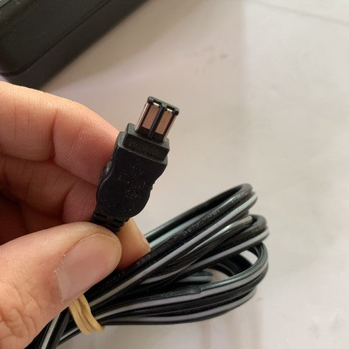 Genuine Sony AC-L10A Camera Charger For Handycam Cyber-shot Camera 8.4V 1.5A