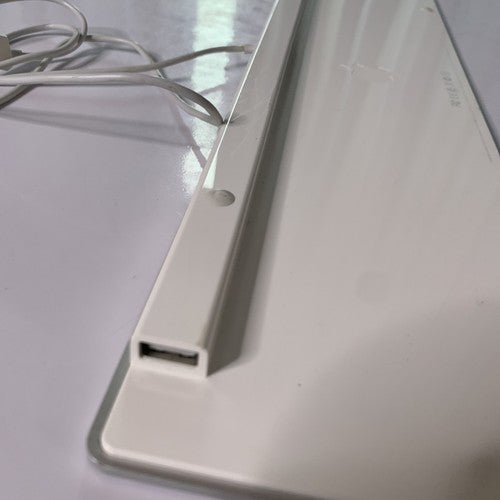 Apple Aluminum Keyboard with Numeric Keypad With Dual 2x USB Output  A1243