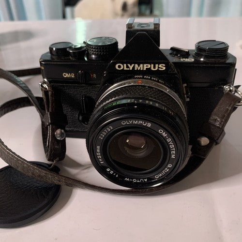 Olympus OM-2 35mm Film Camera G.Zuiko AUTO-W f/2.8 Lens Untested