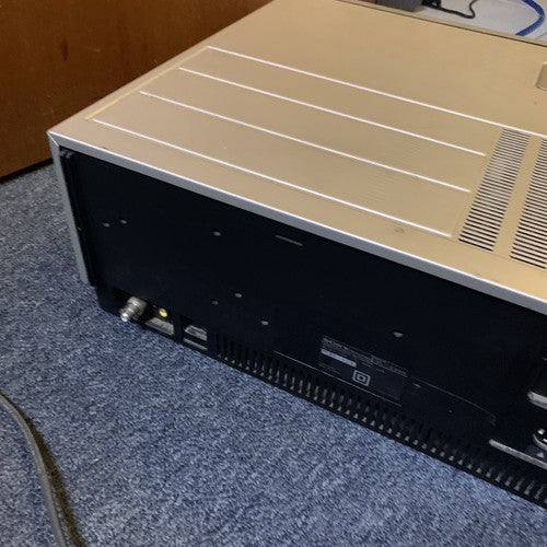 Sony Betamax Video Cassette Recorder and Player VCR SL-C6AS PAL Untested