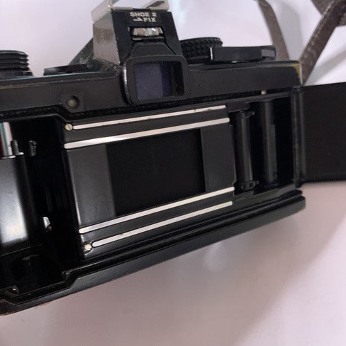 Olympus OM-2 35mm Film Camera G.Zuiko AUTO-W f/2.8 Lens Untested