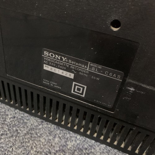 Sony Betamax Video Cassette Recorder and Player VCR SL-C6AS PAL Untested