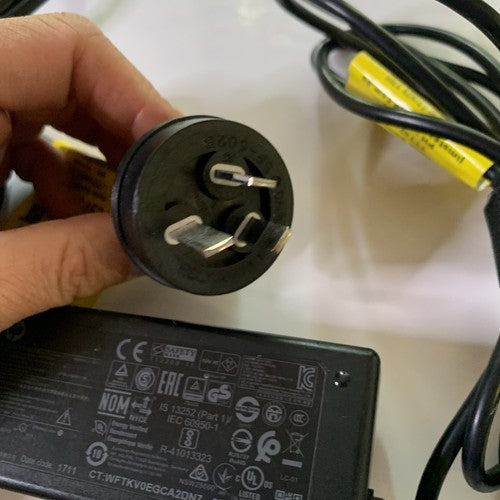 Genuine HP PPP009C Laptop Charger 19.5V 3.33A Power Supply 854055-002