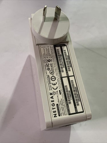 NETGEAR Universal Dual Band WiFi Extender Repeater Wall Plug  WN3500RP