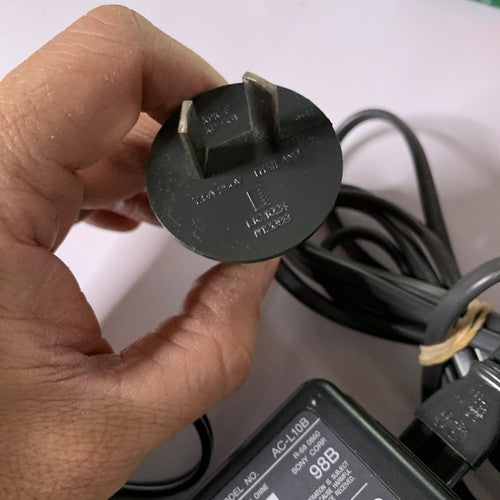 Genuine Sony AC-L10B Power Supply Camcorder Charger 8.4V 1.5A For Sony Handycam