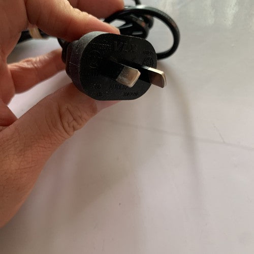 Genuine Sony AC-L10A Camera Charger For Handycam Cyber-shot Camera 8.4V 1.5A