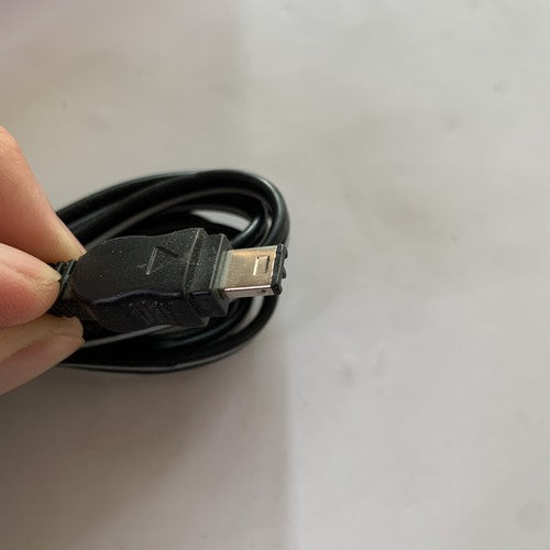 Genuine Sony AC-L10A Camera Charger For Handycam Cyber-shot Camera 8.4V 1.5A