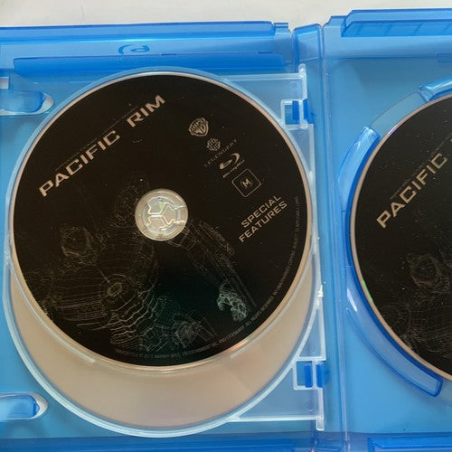 Pacific Rim (Blu-ray + DVD, 2013, 3-Disc) Region B &4