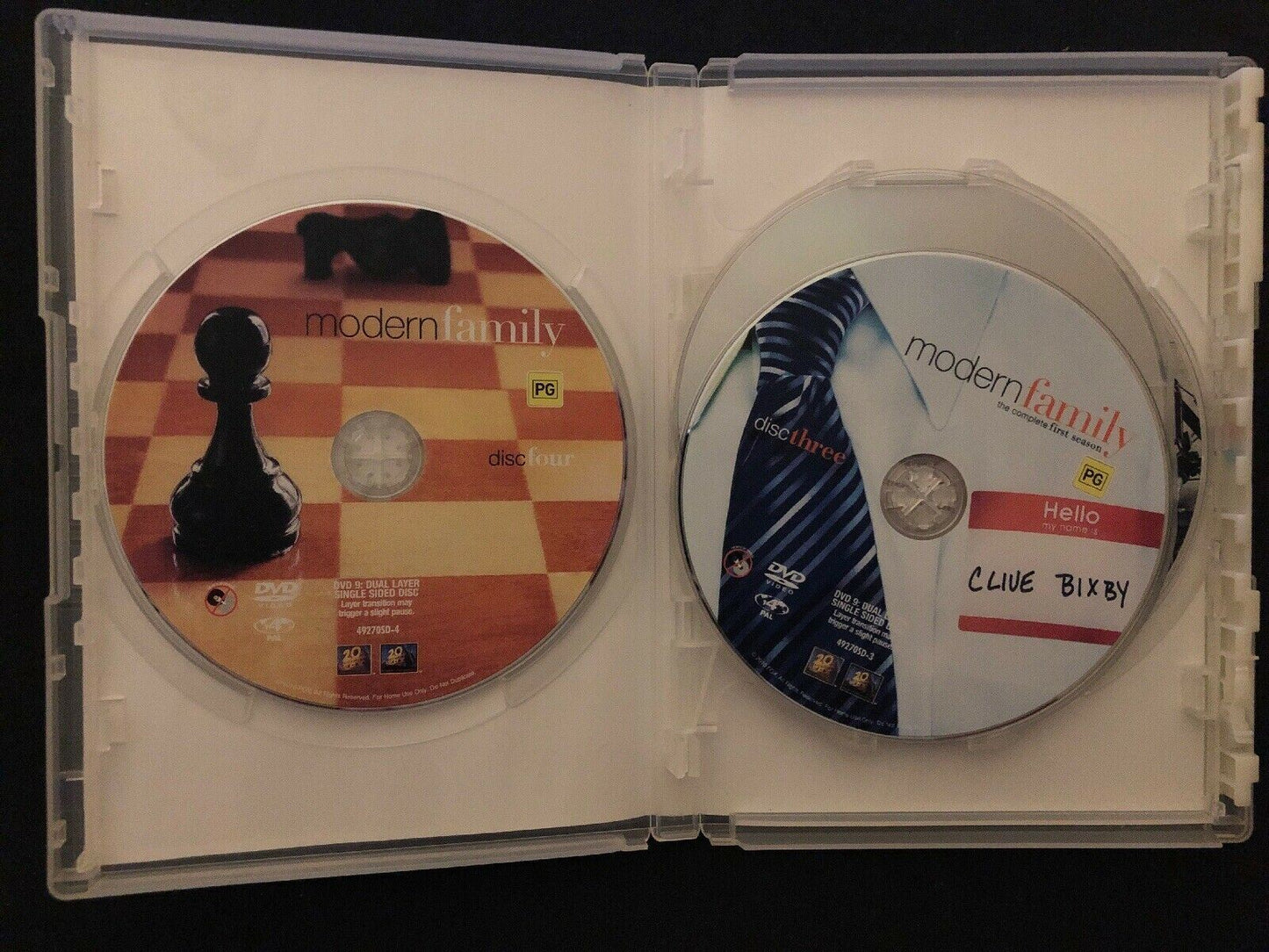 Modern Family : Season 1 (DVD, 2010, 4-Disc Set)