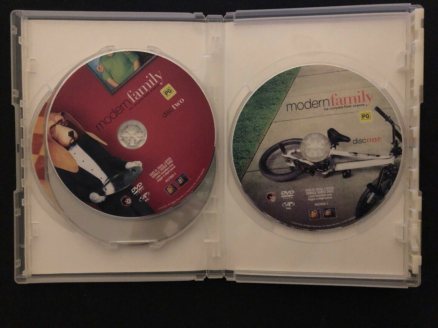 Modern Family : Season 1 (DVD, 2010, 4-Disc Set)