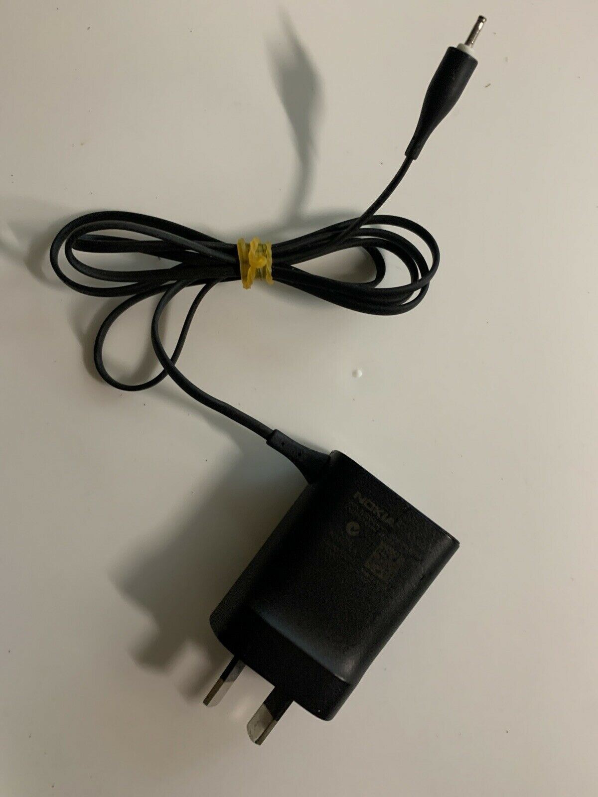 Genuine Nokia AC-11A AC Adapter 5v 450mA 2 mm
