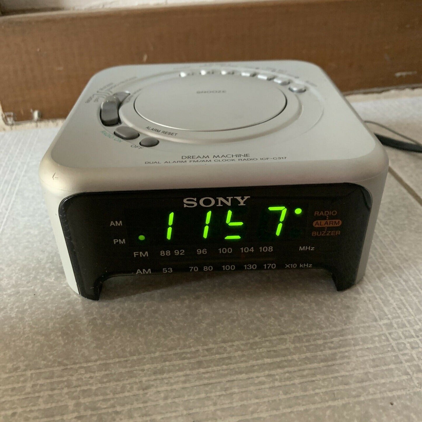 Sony Dream Machine Dual Alarm FM/AM Clock Radio ICF-C317