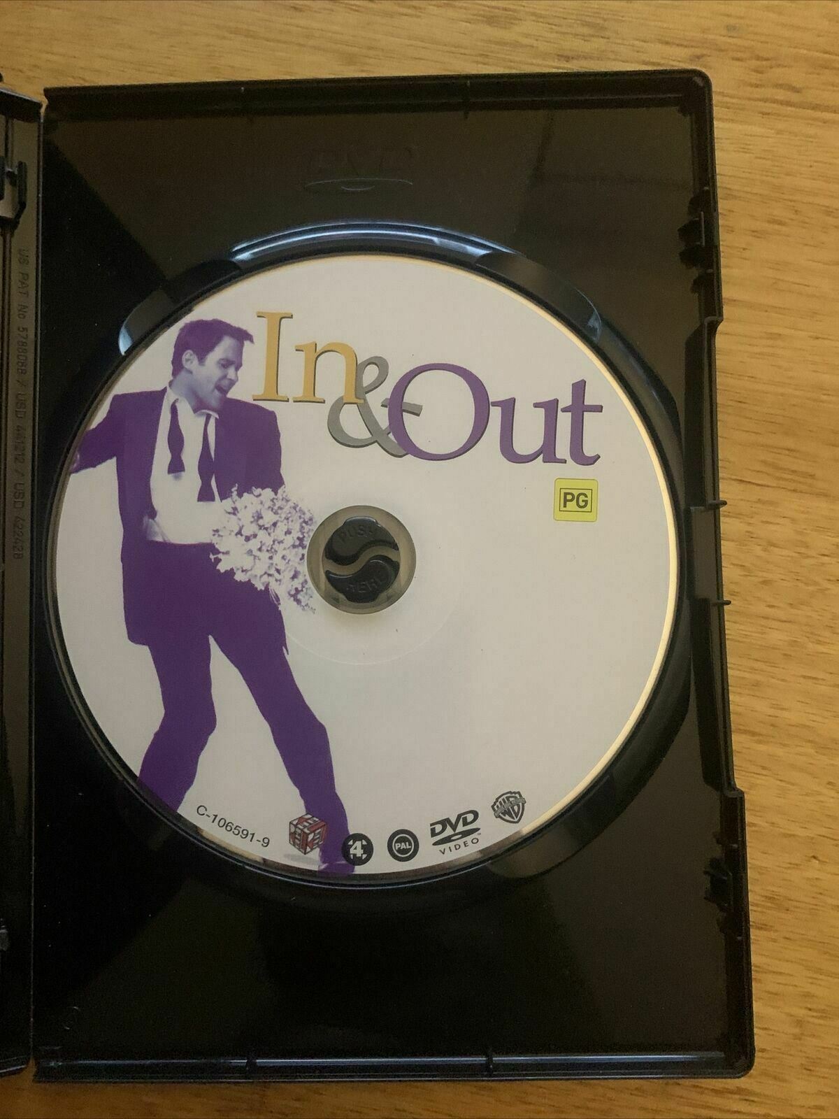 In And Out (DVD, 1997) Kevin Kline, Joan Cusack, Tom Selleck. Region 4