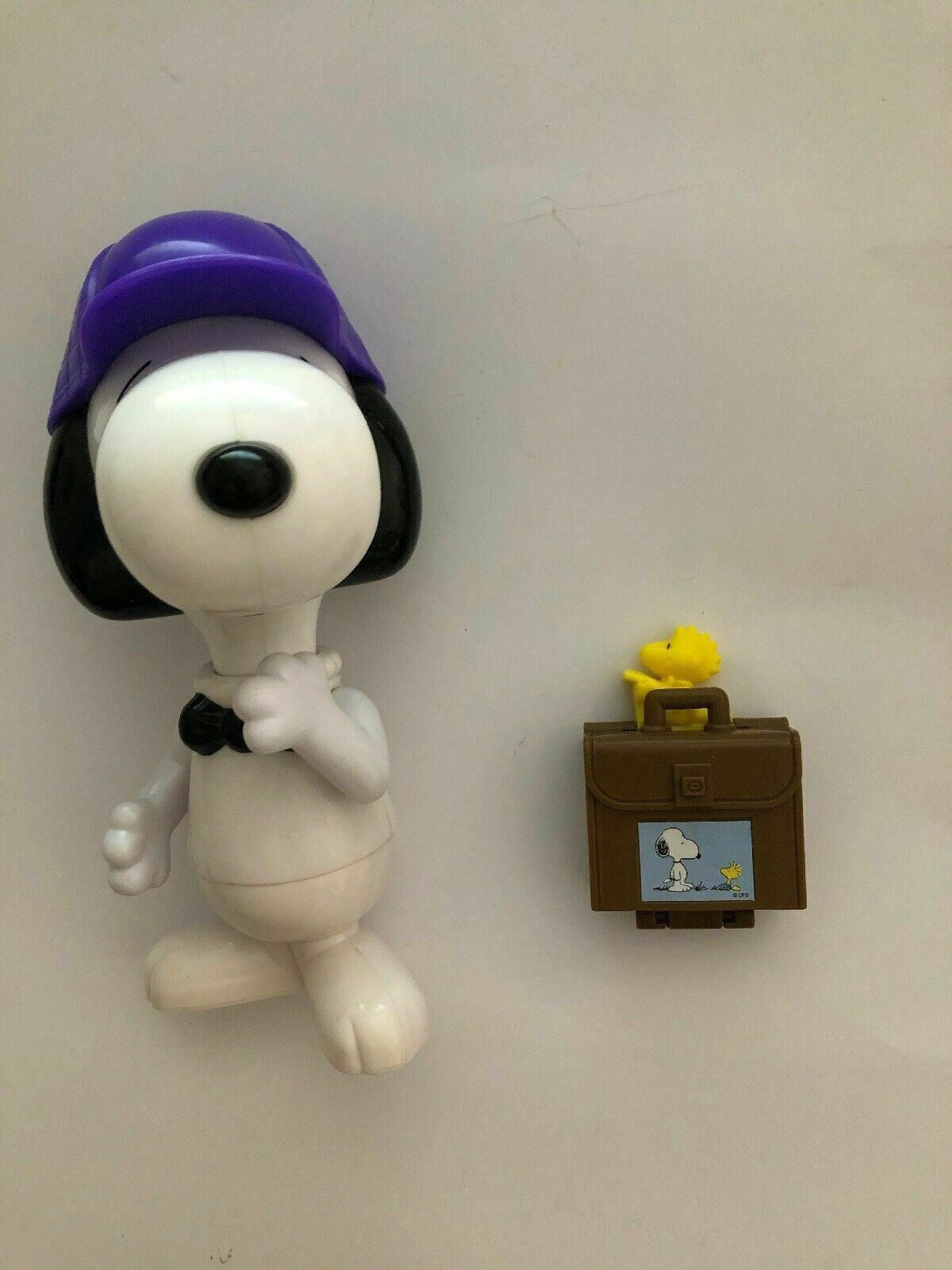 SNOOPY WOODSTOCK CASE Genuine MCDONALD'S Australian Issue Peanuts Figurine Toy