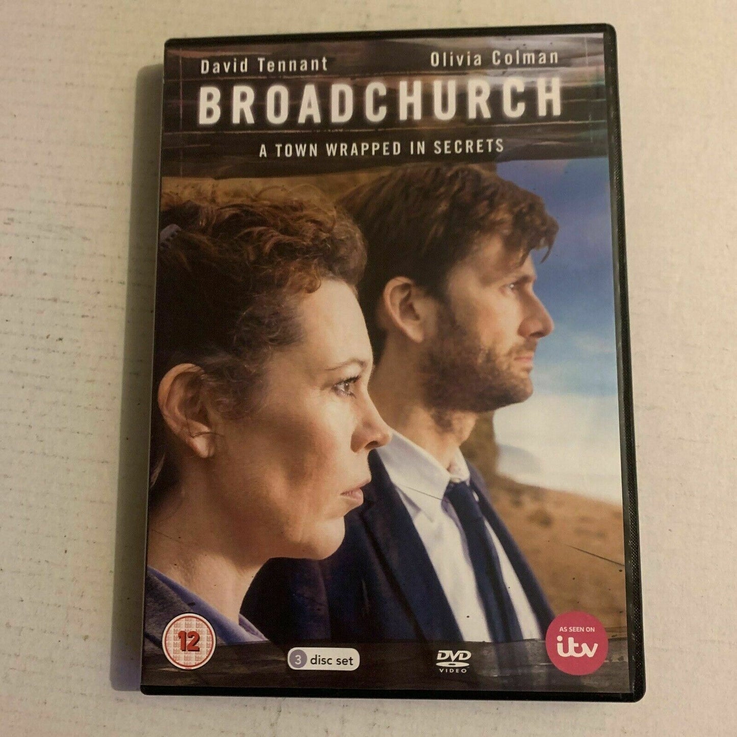 Broadchurch - A Town Wrapped In Secrets (DVD, 2013) David Tennant, Olivia Colman