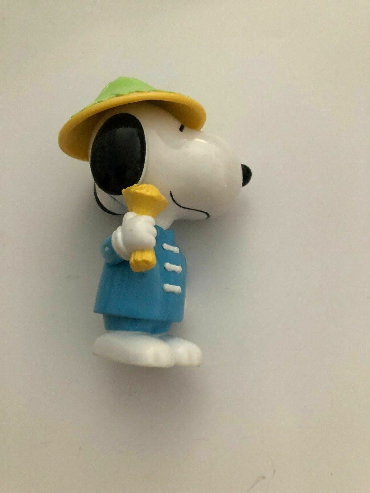 SNOOPY TAIWAN Genuine McDonalds figurine Toys