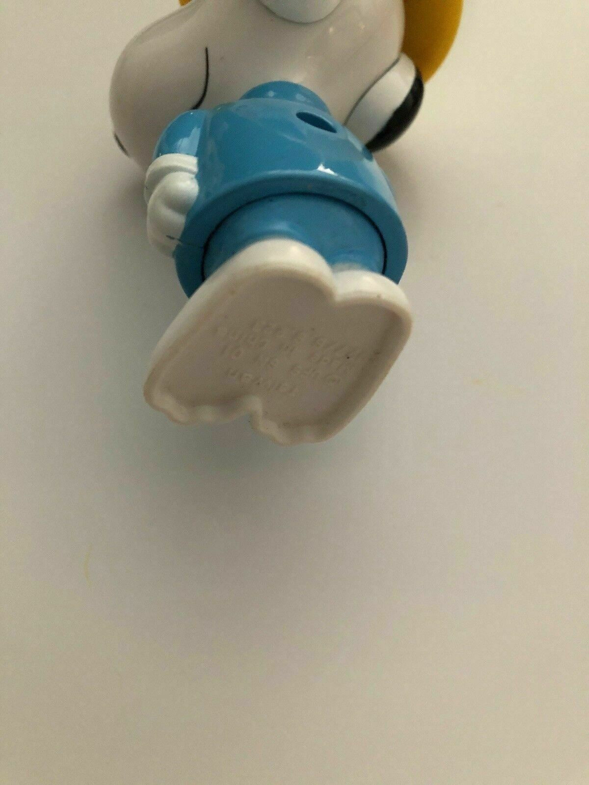 SNOOPY TAIWAN Genuine McDonalds figurine Toys