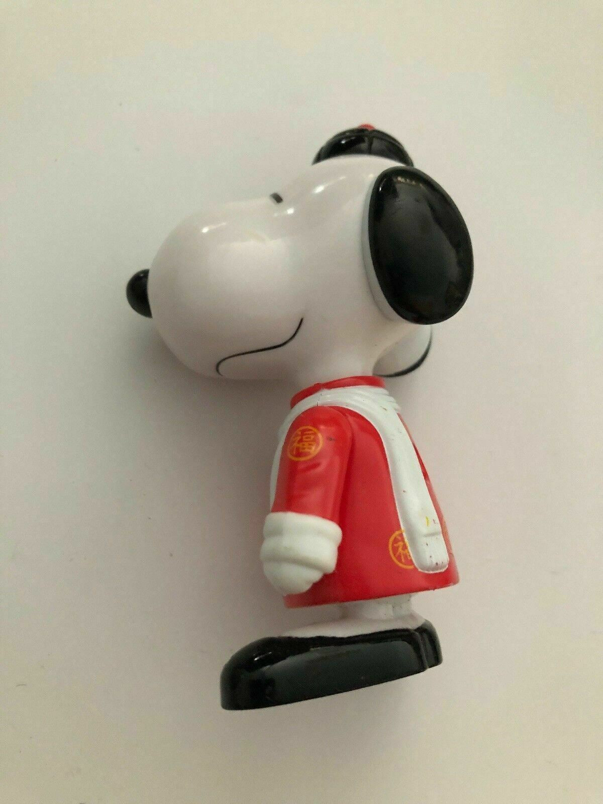 SNOOPY CHINA Genuine McDONALDS HAPPY MEAL TOYS Figurine