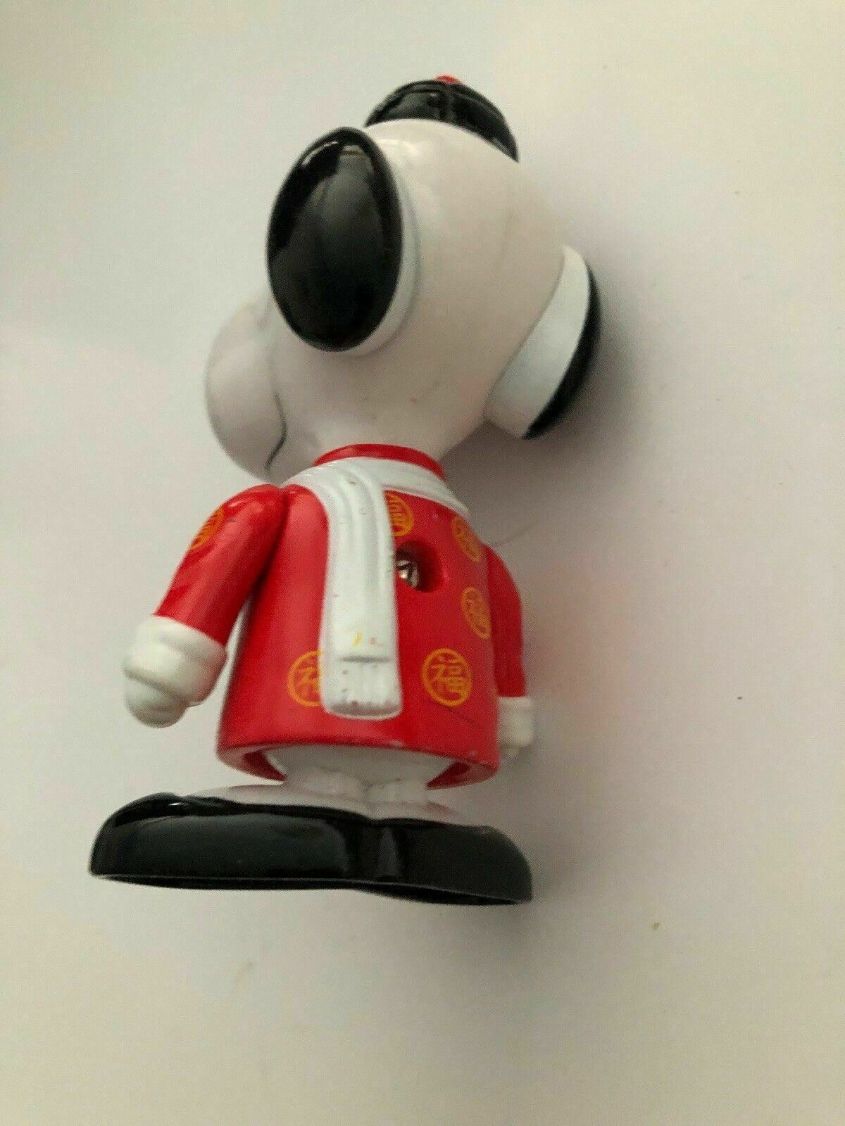 SNOOPY CHINA Genuine McDONALDS HAPPY MEAL TOYS Figurine